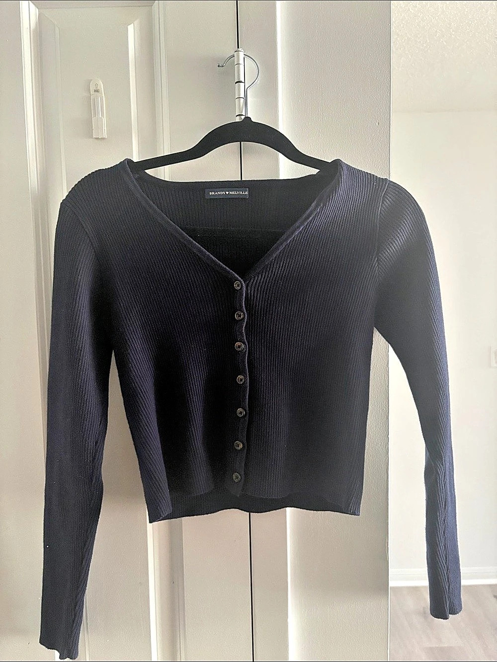Brandy Melville Ribbed V-Neck Button Cardigan in Navy